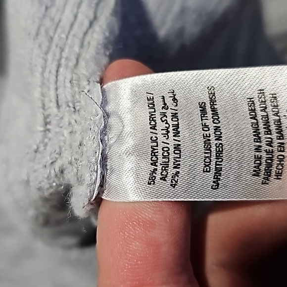 Ardene xs gray long sleeve sweater - Picture 7 of 7